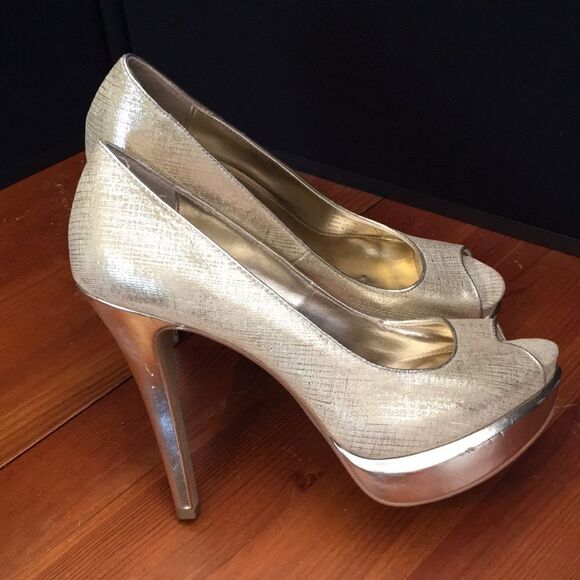Calvin Klein Gold Arielle 5” Heels Size 7 - Picture 4 of 12